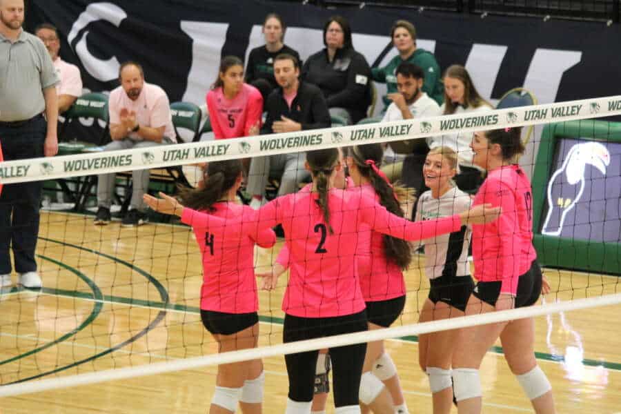 Volleyball defeats UT Arlington in four sets UVU REVIEW