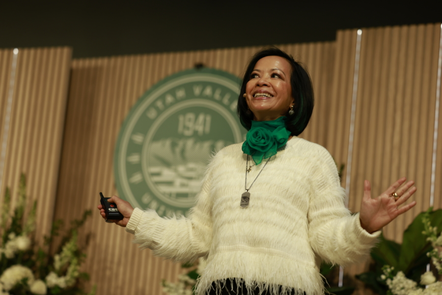 Utah Valley University president Tuminez to step down in May